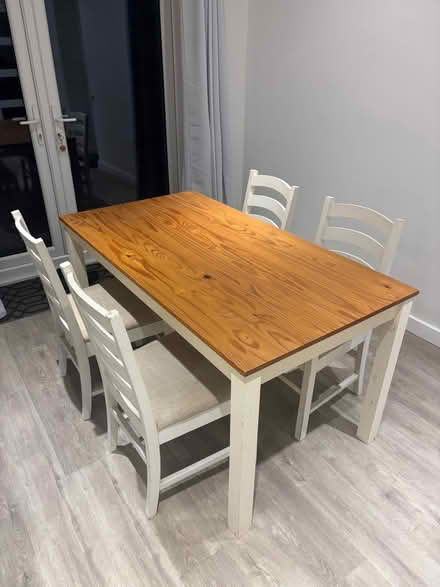 Photo of free Table & chairs (Dunstable LU6) #4