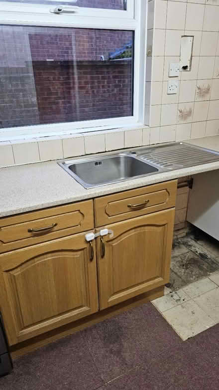 Photo of free Kitchen units (Cv8 2pr) #2