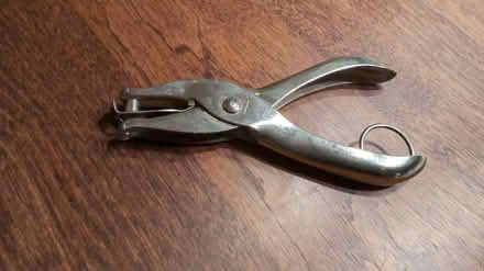Photo of free Single Hole Punch (Trafalgar/River Oaks, Oakville) #1