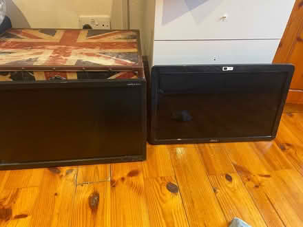 Photo of free Computer Monitors and high quality speaker (Deddington OX15) #3