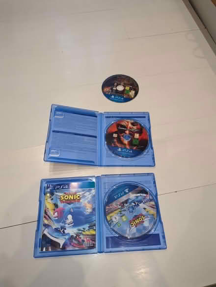 Photo of free Ps4 games (Leyton E10) #1