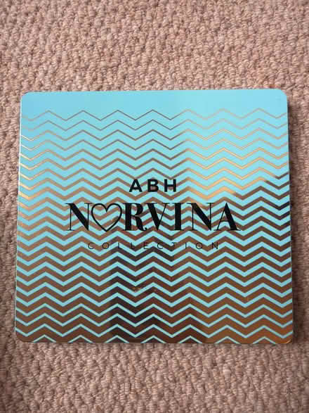 Photo of free Anastasia Beverly Hill eyeshadow (Blackrock) #1