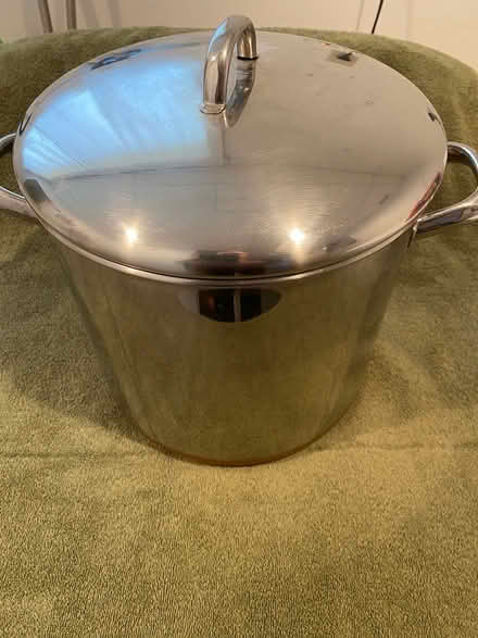 Photo of free Large Soup Pot (Cedar Grove, Fairview Ave.) #1
