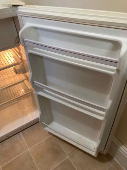 Photo of free Fridge (LE67 Coalville) #3