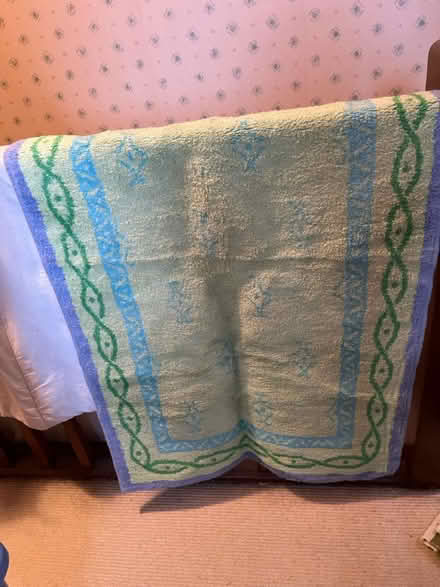 Photo of free Very Nice Rug (Stamford) #1