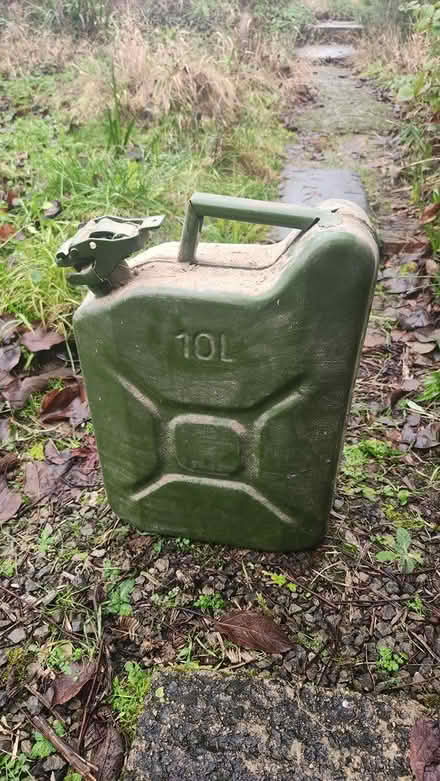 Photo of free 10liter Jerry Can (Stroud, Merrywalks GL5) #1