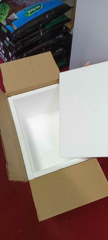 Photo of free Strong lined cardboard box (S20 Waterthorpe) #3