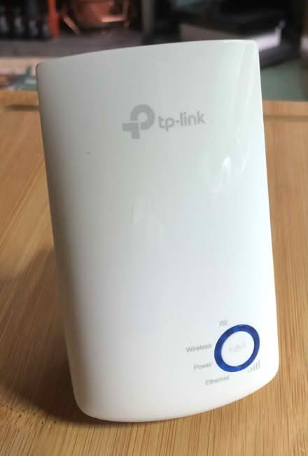 Photo of free TP-Link Wi-Fi Range Extender (Harry Stoke BS34) #1