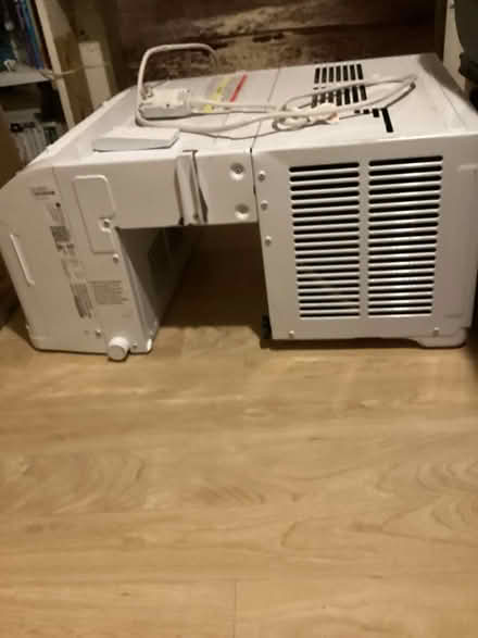 Photo of free GE clearview air conditioner (Allen Pond area of Bowie) #1