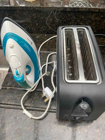 Photo of free Iron and Toaster (Heswall CH60) #1