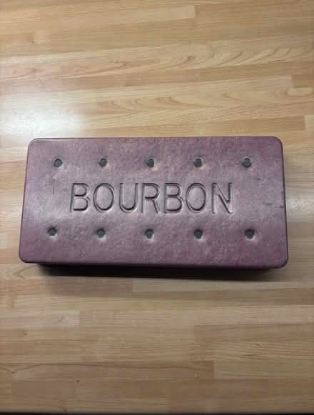 Photo of free Bourbon novelty biscuit tin (WN7) #1