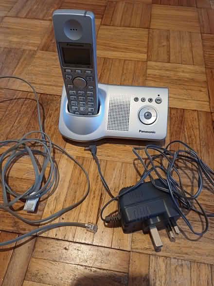 Photo of free Panasonic phone with voicemail (Uxbridge UB8) #1