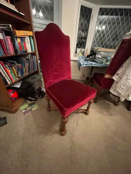 Photo of free 5 dining room chairs, chairs (Buxton SK17) #1