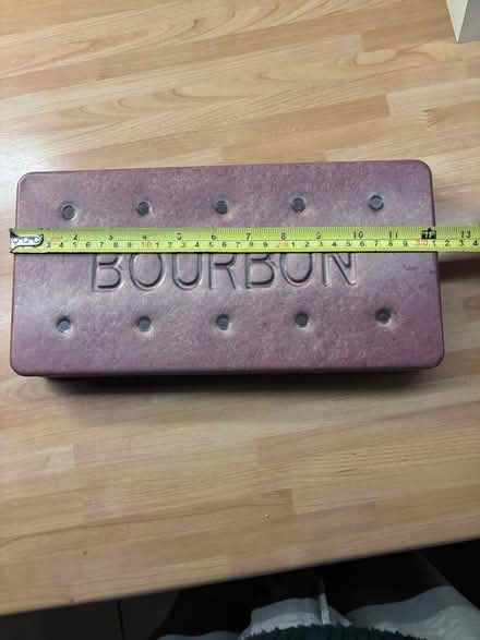 Photo of free Bourbon novelty biscuit tin (WN7) #3