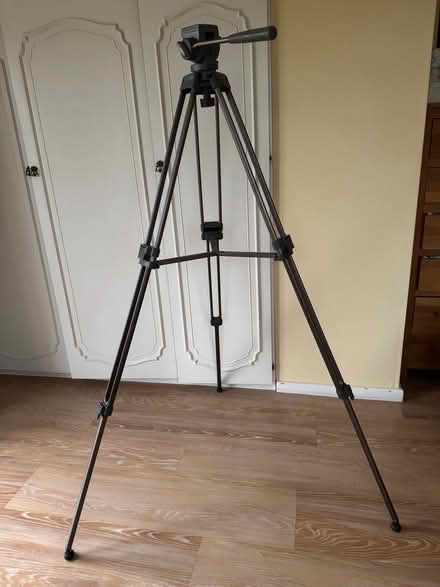 Photo of free Tripod (Millend OX7) #3