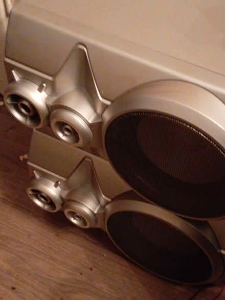 Photo of free Speakers (Droylsden M18) #1