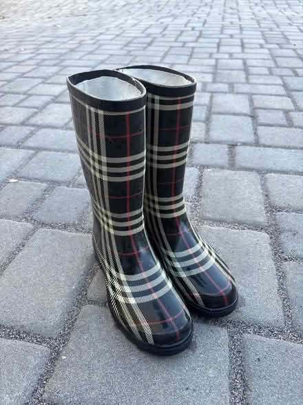 Photo of free Rain Boots (Highland Ave, RWC) #1