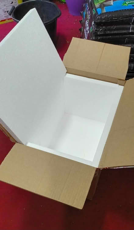 Photo of free Strong lined cardboard box (S20 Waterthorpe) #2