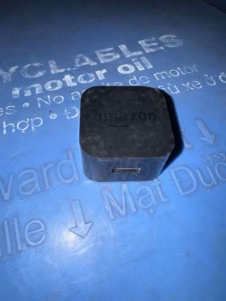 Photo of free 9w charger (Spartan keyes) #1