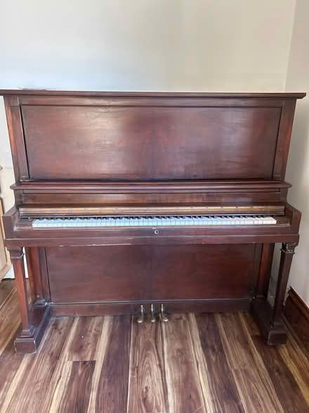 Photo of free Standing piano (Lyons) #2