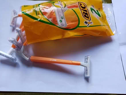 Photo of free 9 Disposable razors (Emsworth PO10 Off A259) #1