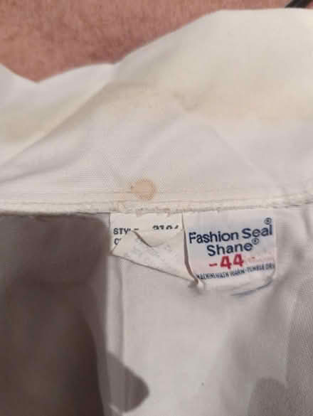 Photo of free Size 44 Men's Lab Coat (Ann Arbor, Central Campus) #2