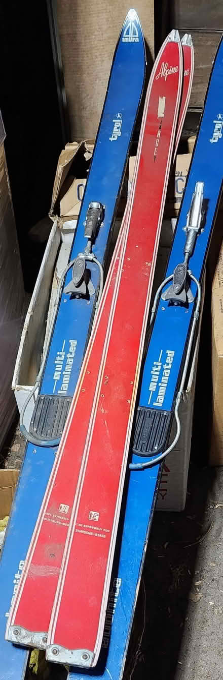 Photo of free Vintage Children's Downhill Skis (Glebe / Dow's Lake) #1