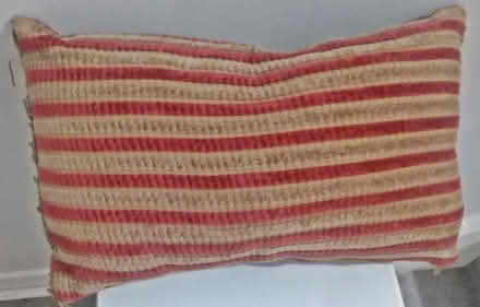 Photo of free (slighly lopsided) cushion (Britannia) #1