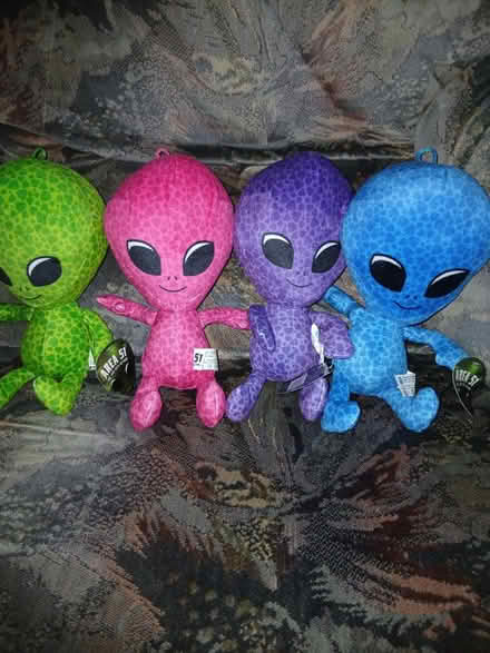 Photo of free Set aliens (Chattenden) #1