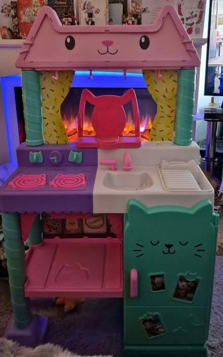 Photo of free gabbys doll house play kitchen (Tooting SW17) #1