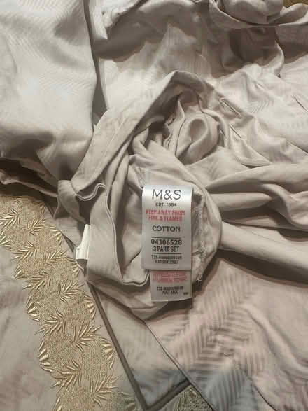 Photo of free double duvet cover + 2 pillow cases (Fernhill Heath WR3 7PU) #2