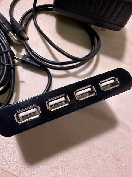 Photo of free USB 7 port hub (Mortimer & Coxwell) #2