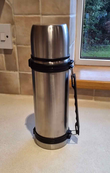 Photo of free Stainless Steel 1L flask (Carlisle CA3) #2