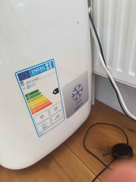 Photo of free Floor standing air con unit (Queens Road Peckham) #2