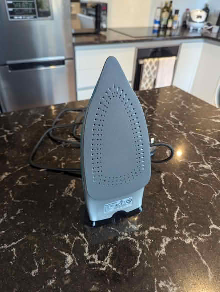 Photo of free Russell Hobbs Iron 2400W (N1 0BN) #2