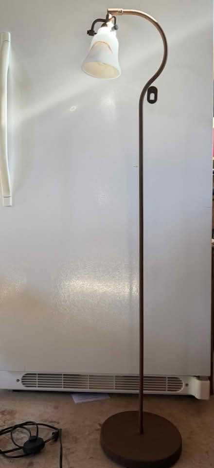 Photo of free Matching bronze lamps (Chesterbrook Rd & N Albemarle) #3