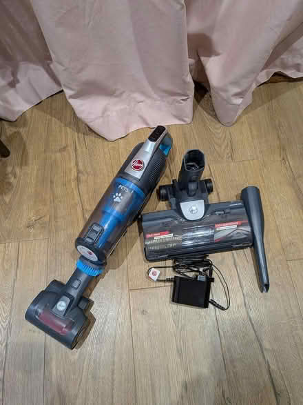 Photo of free Hoover HF522STP Cordless Vacuum (Wokingham RG41) #4
