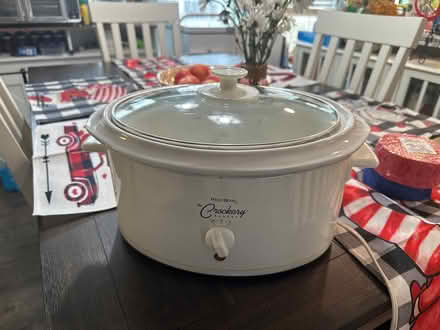 Photo of free Crockpot (by arundel mills) #1