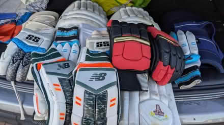 Photo of free Cricket kit bag and accessories (Newhaven road EH11 3LS) #3