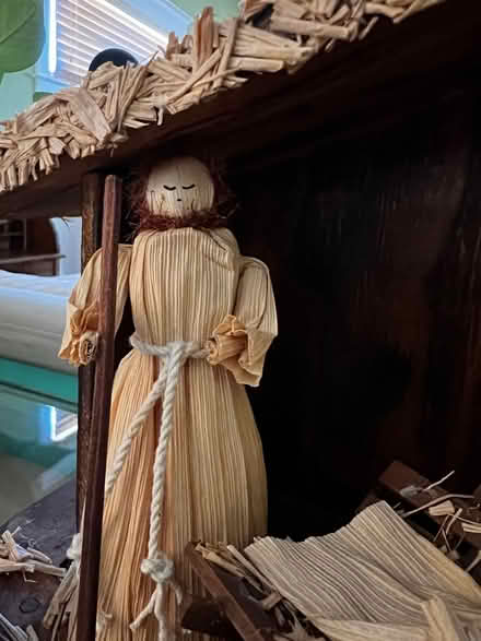 Photo of free Wood and cornhusk nativity scene (Downtown Martinez) #3