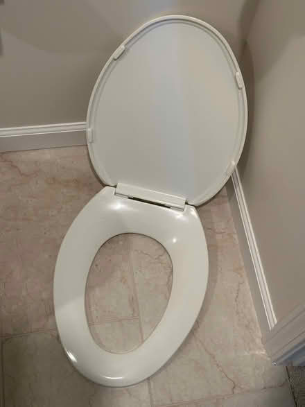 Photo of free Kohler Oval Toilet Seat (Near El Camino & Hollenbeck) #2
