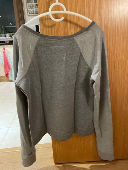 Photo of free 2 teenaged girls jumpers (Elephant and castle SE1) #2