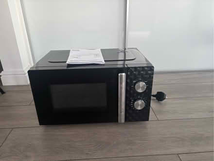 Photo of free Small microwave (Carrick Knowe EH12) #1