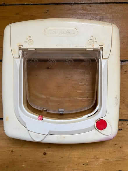 Photo of free Cat Flap (Magnetic) (Lower Penwortham PR1) #2