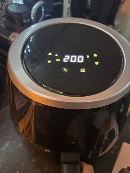 Photo of free Working family size air fryer (Leeds LS8) #1