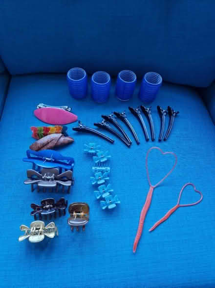 Photo of free Hair clips and accessories (Bear Flat) #1