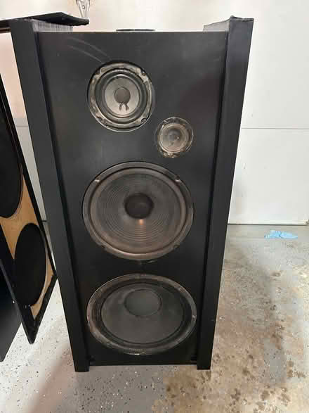 Photo of free Pair of vintage RTR floor speakers (Brookeville -Georgia/Gold Mine) #2