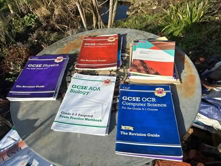 Photo of free GCSE revision books (Ullesthorpe LE17) #1