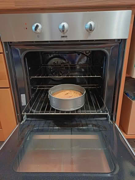 Photo of free Electric build in oven (Brookwood Grove, Artane, d5) #1