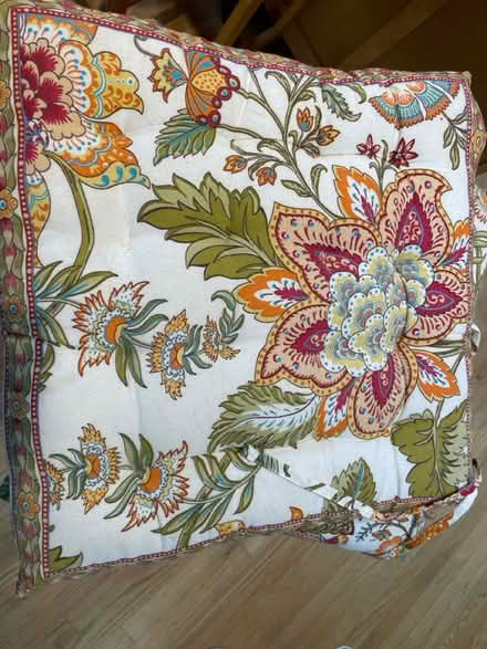 Photo of free 4 Tie-on chair cushions (Redwood City (south end)) #2
